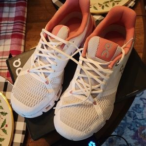 On Cloudflyer White/Coral